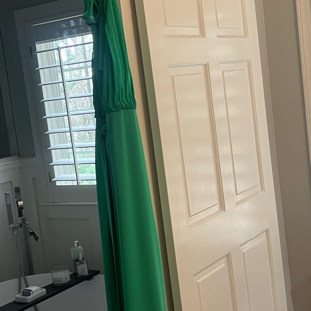 Elegant Green Halter Jumpsuit - Picture 2 of 5